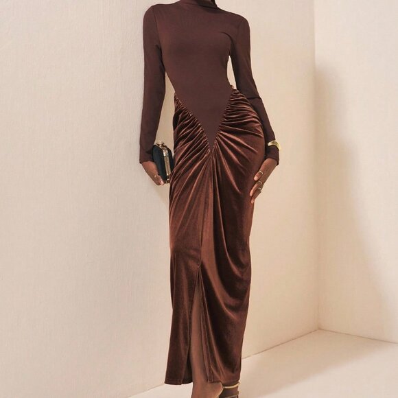Dresses & Skirts - Brown Elegant Women's Velvet Maxi Dress
